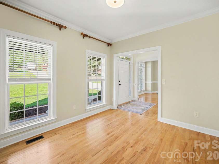 214 Harbor Landing Drive, Mooresville, NC 28117.  MLS# CAR4326069, YatesRealty ID 13588. Study