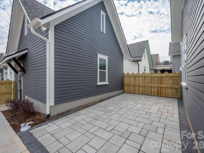 604 Hops Alley, Fort Mill, SC 29715.  MLS# CAR4344408, YatesRealty ID 13589. 