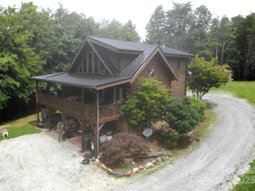 460 Cascades Parkway, Nebo, NC 28761.  MLS# CAR4193100, YatesRealty ID 1359. 