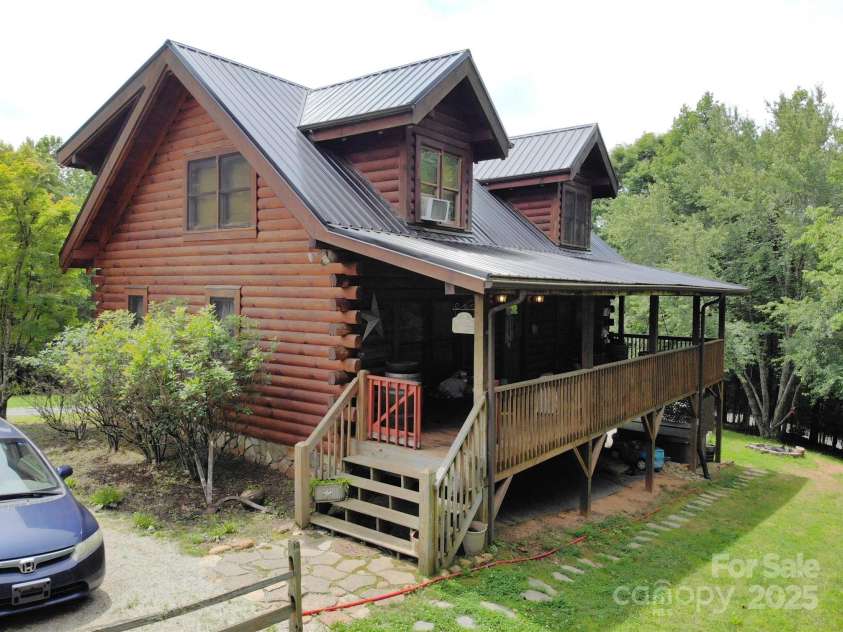 460 Cascades Parkway, Nebo, NC 28761.  MLS# CAR4193100, YatesRealty ID 1359. 