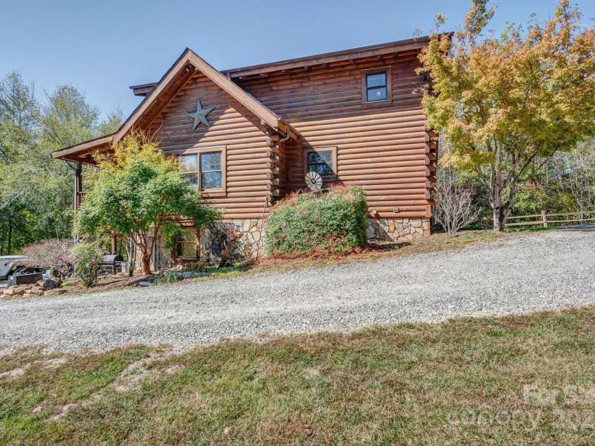 460 Cascades Parkway, Nebo, NC 28761.  MLS# CAR4193100, YatesRealty ID 1359. 