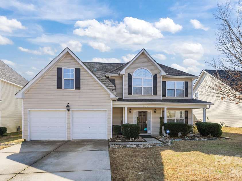 4017 Brookchase Boulevard, Fort Mill, SC 29707.  MLS# CAR4352242, YatesRealty ID 13592. 