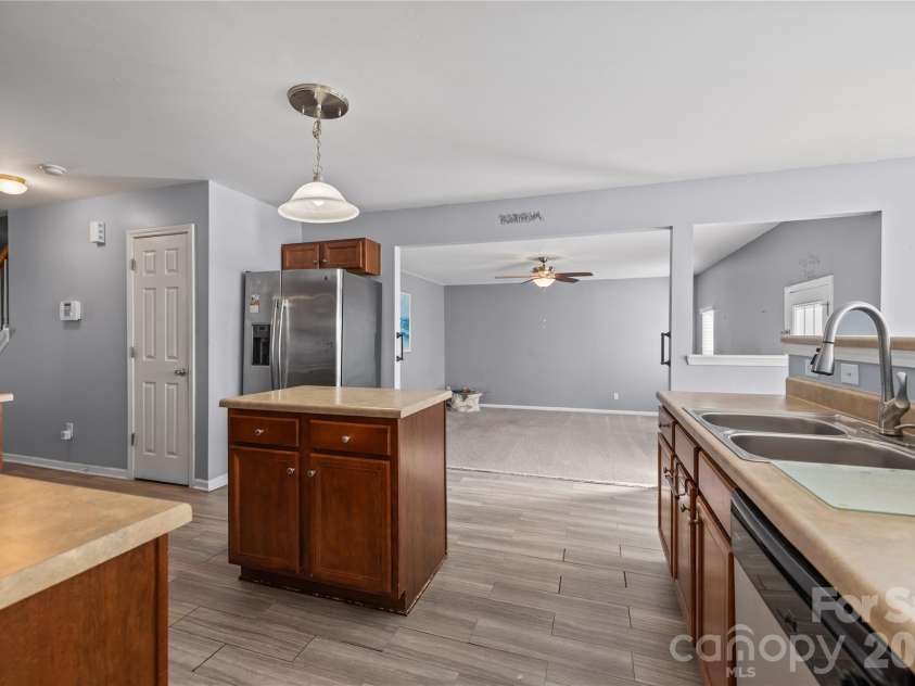 4017 Brookchase Boulevard, Fort Mill, SC 29707.  MLS# CAR4352242, YatesRealty ID 13592. 