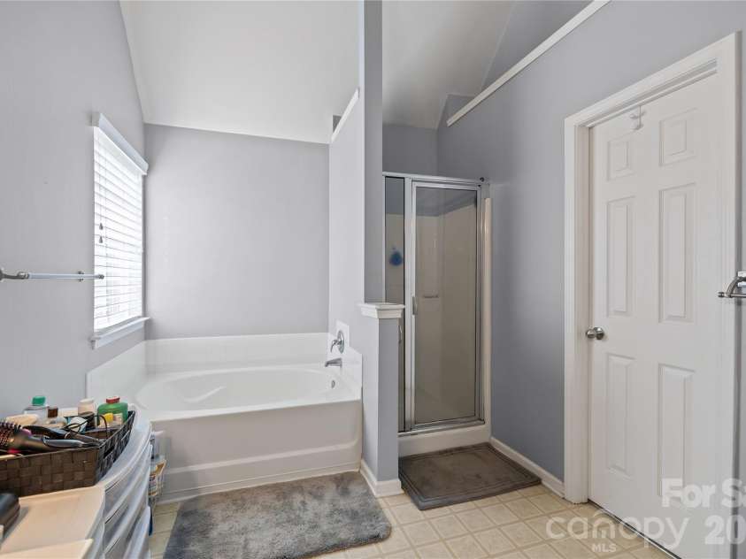 4017 Brookchase Boulevard, Fort Mill, SC 29707.  MLS# CAR4352242, YatesRealty ID 13592. 