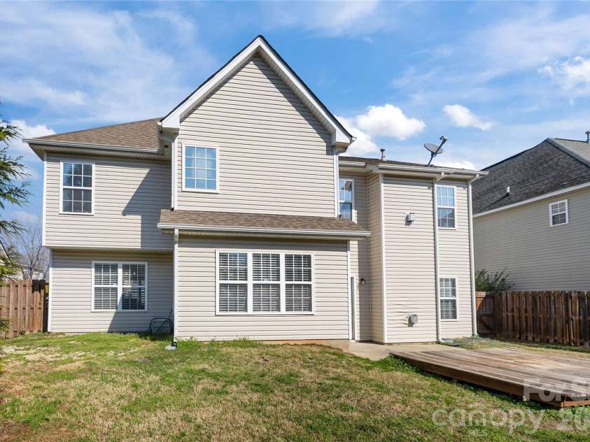 4017 Brookchase Boulevard, Fort Mill, SC 29707.  MLS# CAR4352242, YatesRealty ID 13592. 
