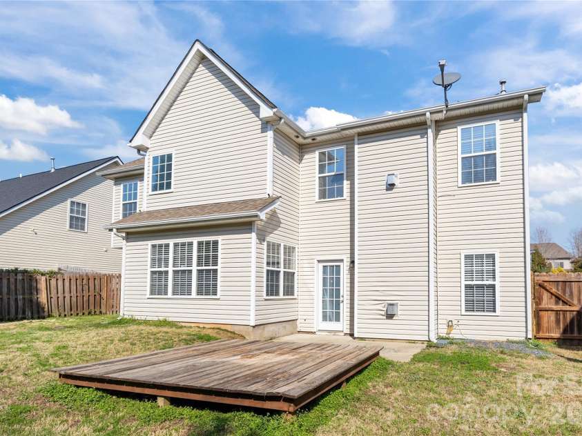 4017 Brookchase Boulevard, Fort Mill, SC 29707.  MLS# CAR4352242, YatesRealty ID 13592. 