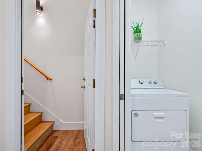1 Craftsman Circle, Asheville, NC 28805.  MLS# CAR4320887, YatesRealty ID 13593. 
