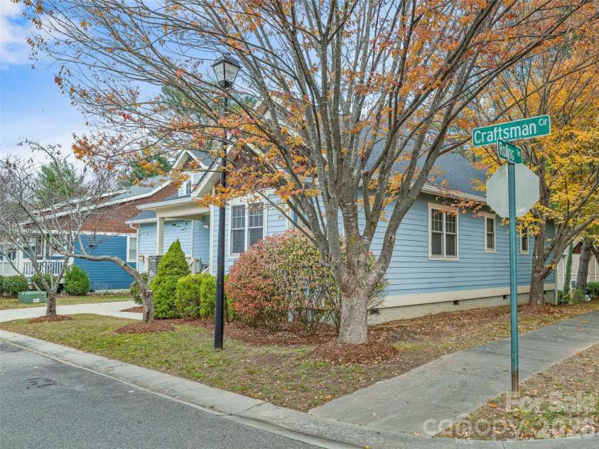 1 Craftsman Circle, Asheville, NC 28805.  MLS# CAR4320887, YatesRealty ID 13593. 