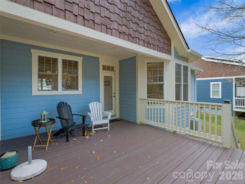 1 Craftsman Circle, Asheville, NC 28805.  MLS# CAR4320887, YatesRealty ID 13593. 