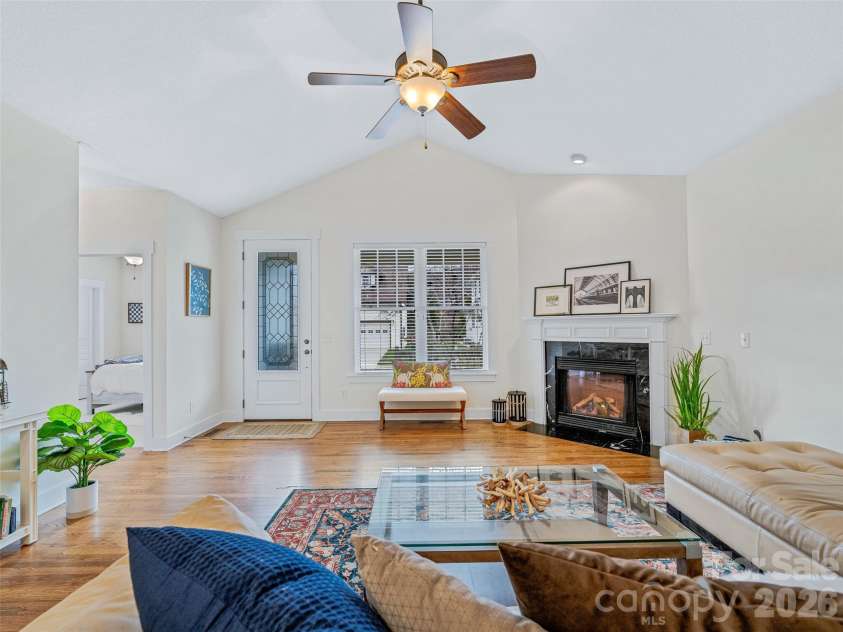 1 Craftsman Circle, Asheville, NC 28805.  MLS# CAR4424808, YatesRealty ID 13593. 