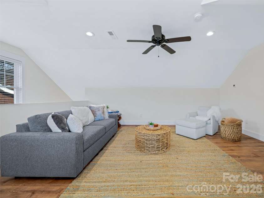 1 Craftsman Circle, Asheville, NC 28805.  MLS# CAR4424808, YatesRealty ID 13593. 
