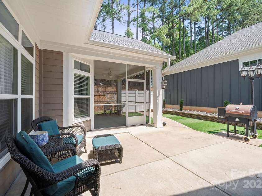 16112 Lakeside Loop Lane, Cornelius, NC 28031.  MLS# CAR4253709, YatesRealty ID 13594. Spacious, Private Patio perfect for relaxing & unwinding!