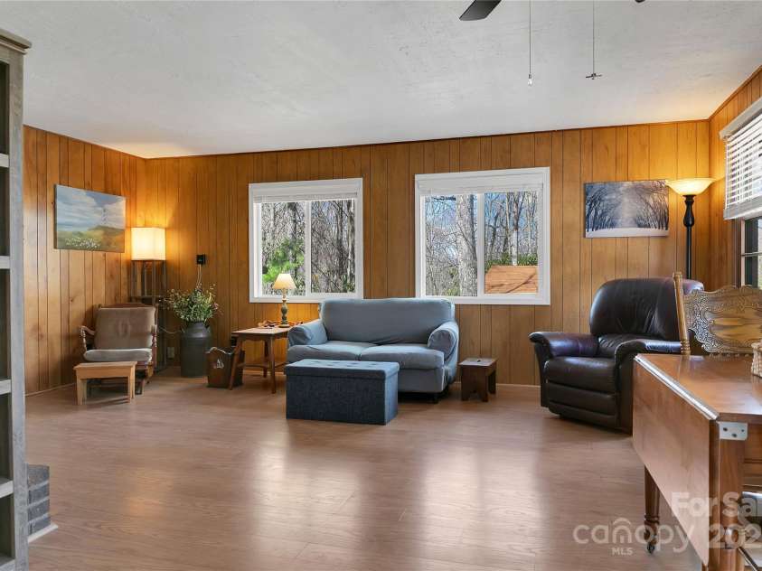 116 Woodpecker Lane, Brevard, NC 28712.  MLS# CAR4228755, YatesRealty ID 13595. 