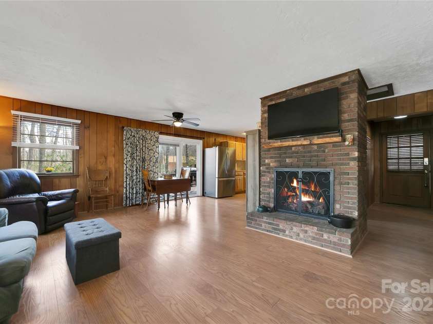 116 Woodpecker Lane, Brevard, NC 28712.  MLS# CAR4228755, YatesRealty ID 13595. 