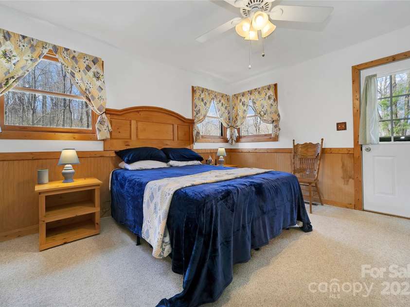 116 Woodpecker Lane, Brevard, NC 28712.  MLS# CAR4228755, YatesRealty ID 13595. 