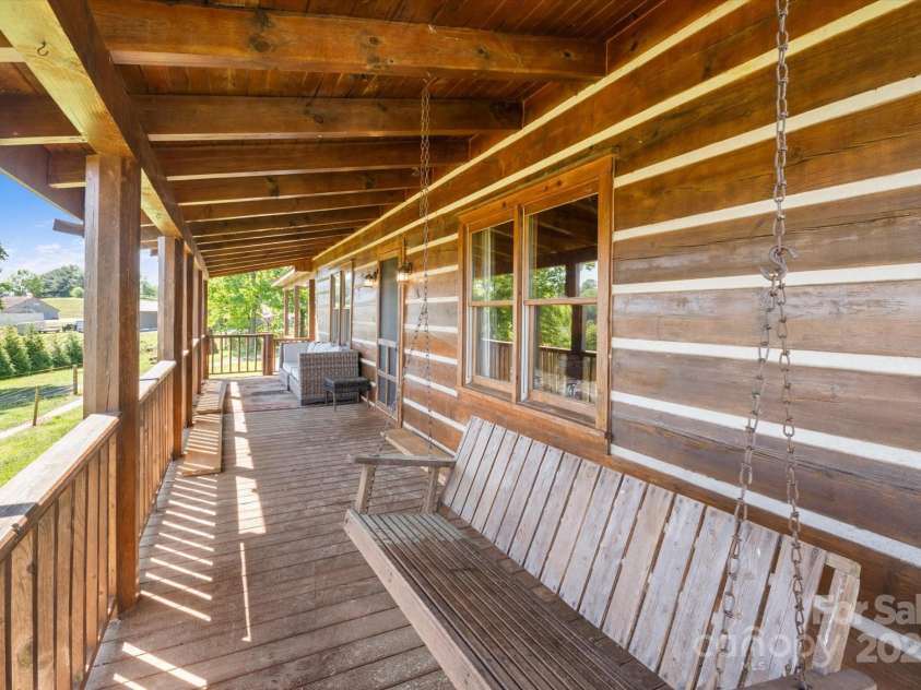 105 Causby Drive, Nebo, NC 28761.  MLS# CAR4256063, YatesRealty ID 13596. 