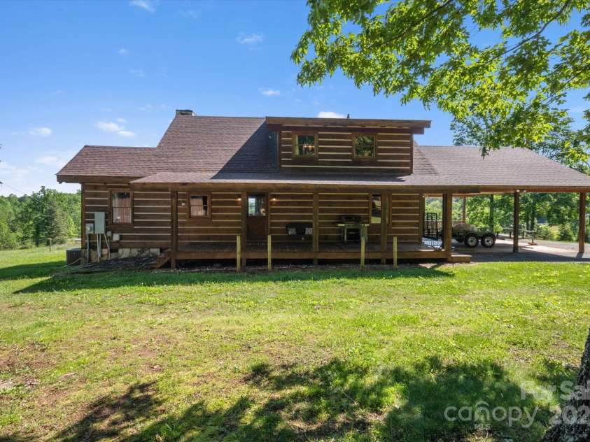 105 Causby Drive, Nebo, NC 28761.  MLS# CAR4256063, YatesRealty ID 13596. 