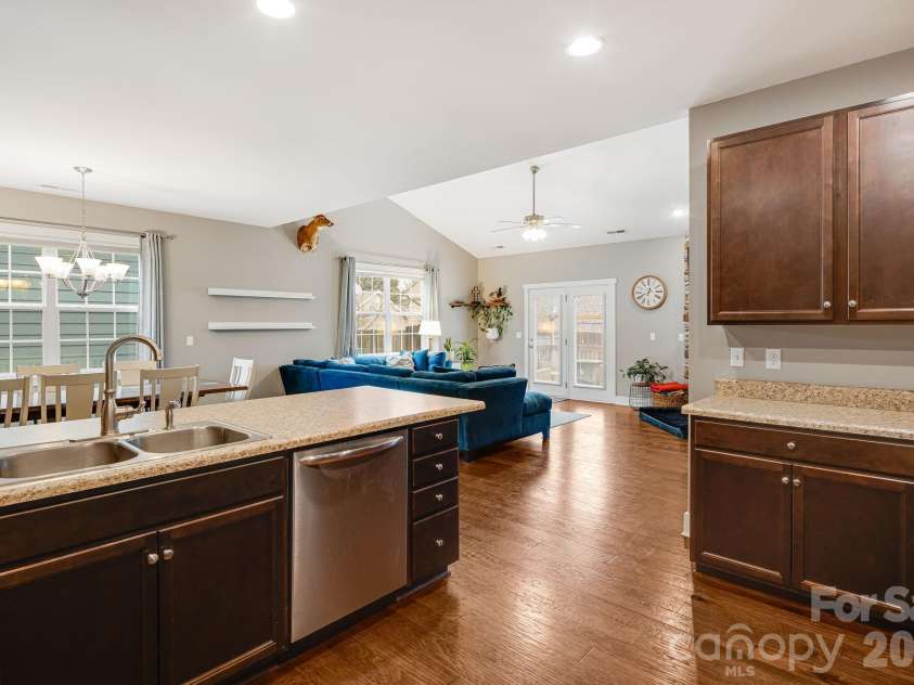 12 Hyde Park Place, Arden, NC 28704.  MLS# CAR4352317, YatesRealty ID 13596. 