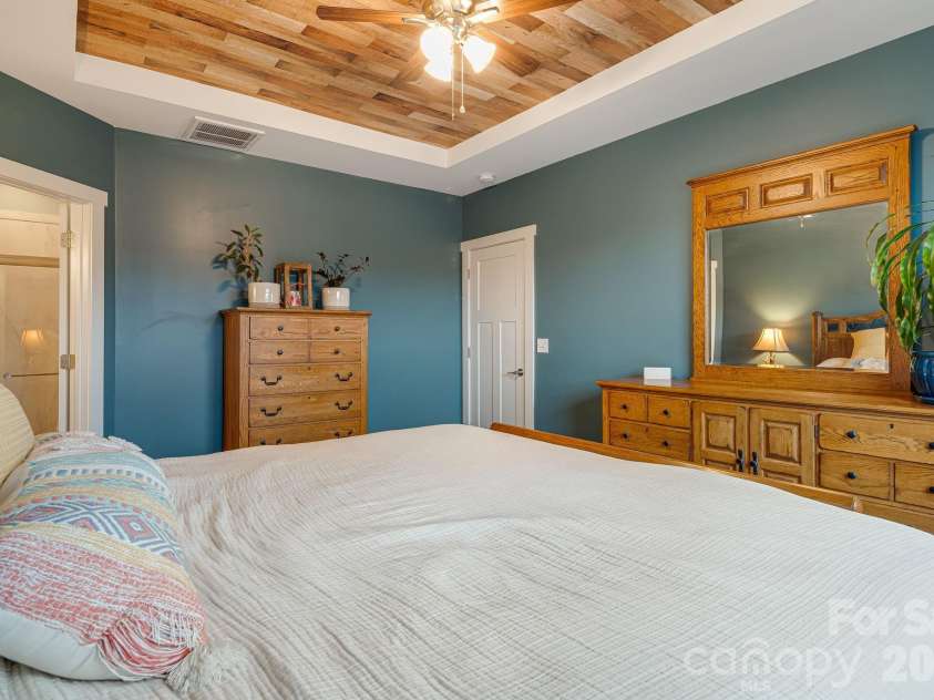12 Hyde Park Place, Arden, NC 28704.  MLS# CAR4352317, YatesRealty ID 13596. 