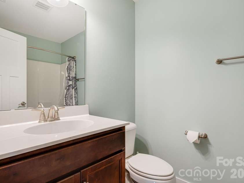 12 Hyde Park Place, Arden, NC 28704.  MLS# CAR4352317, YatesRealty ID 13596. 