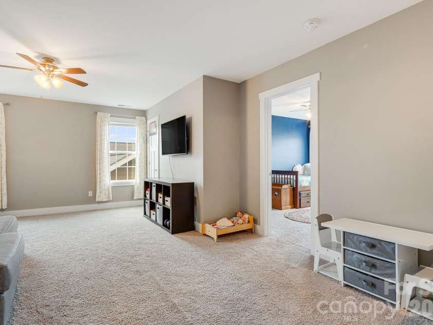 12 Hyde Park Place, Arden, NC 28704.  MLS# CAR4352317, YatesRealty ID 13596. 