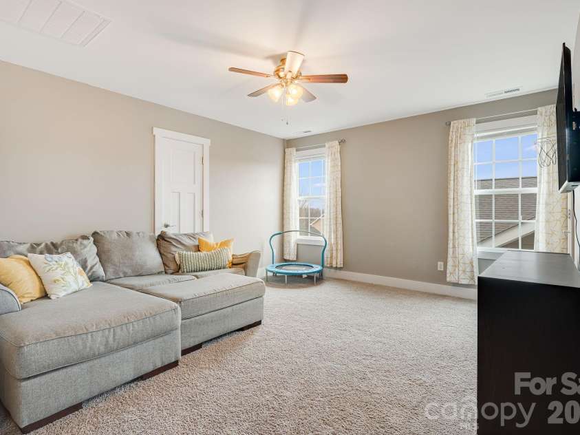 12 Hyde Park Place, Arden, NC 28704.  MLS# CAR4352317, YatesRealty ID 13596. 