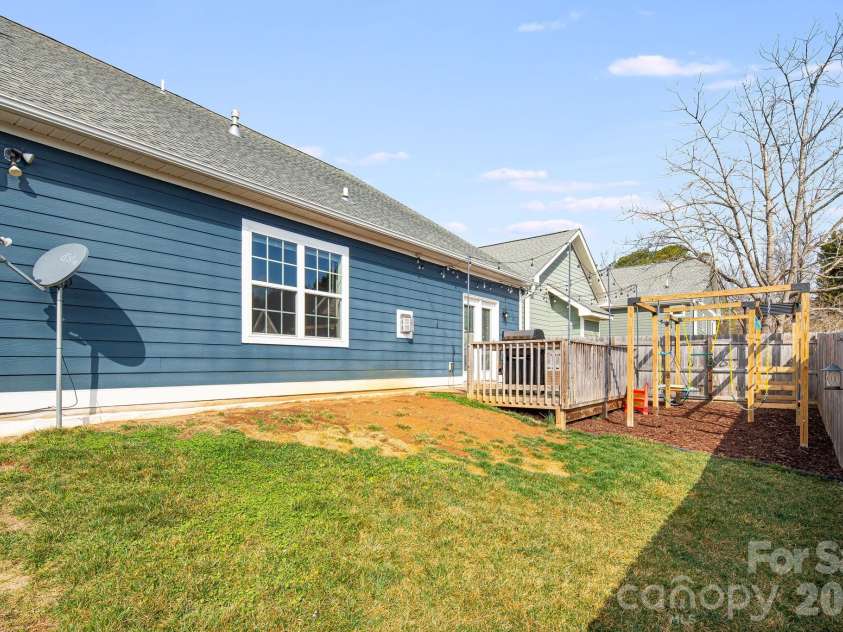 12 Hyde Park Place, Arden, NC 28704.  MLS# CAR4352317, YatesRealty ID 13596. 