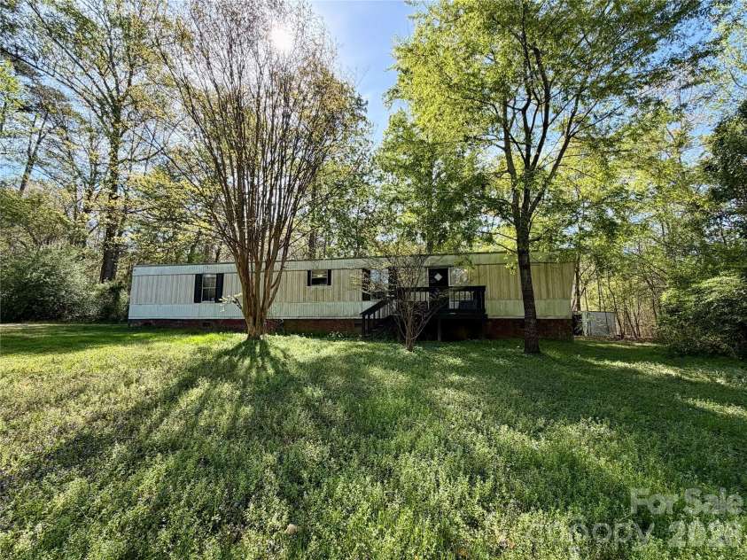 150 Heatherwood Court, Clover, SC 29710.  MLS# CAR4361475, YatesRealty ID 13597. 