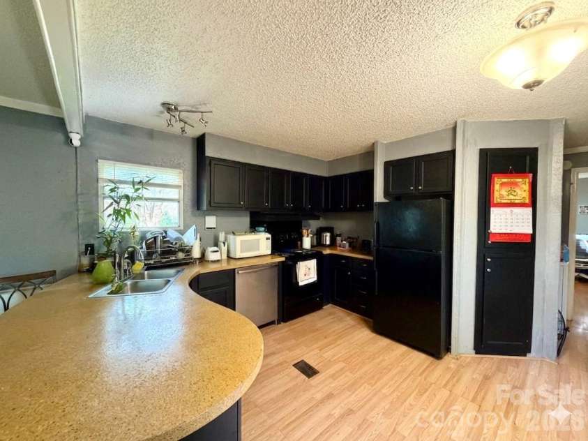 150 Heatherwood Court, Clover, SC 29710.  MLS# CAR4361475, YatesRealty ID 13597. 