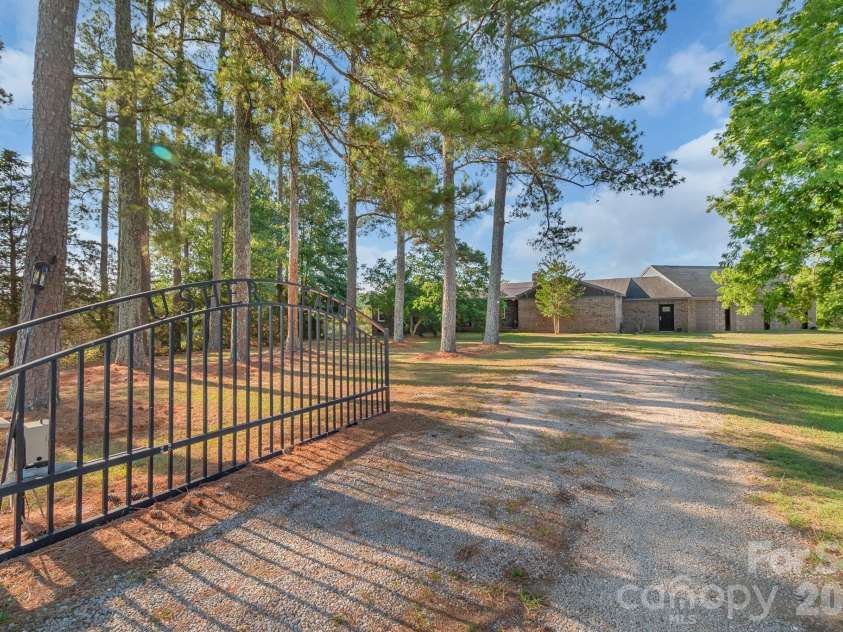 2248 Willie Usher Road, Lancaster, SC 29720.  MLS# CAR4402793, YatesRealty ID 13598. 