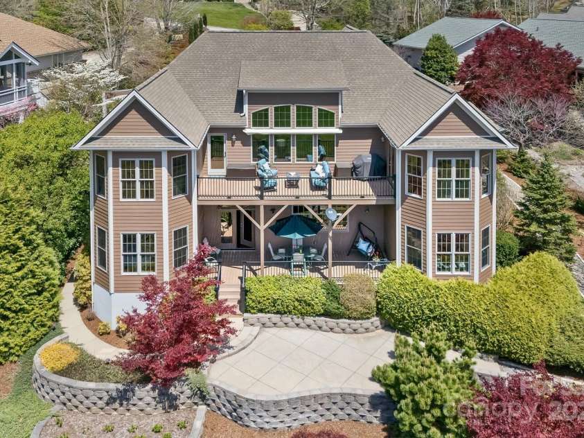 22 Valley Drive, Weaverville, NC 28787.  MLS# CAR4244497, YatesRealty ID 13599. Exquisite!