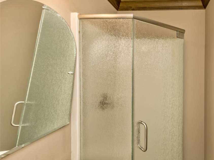22 Valley Drive, Weaverville, NC 28787.  MLS# CAR4244497, YatesRealty ID 13599. Its ensuite