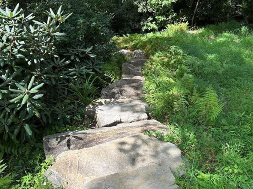448 Mt. Mitchell Drive, Burnsville, NC 28714.  MLS# CAR4361005, YatesRealty ID 13599. 