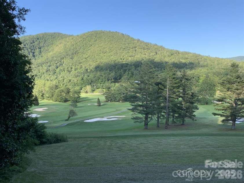 448 Mt. Mitchell Drive, Burnsville, NC 28714.  MLS# CAR4361005, YatesRealty ID 13599. 