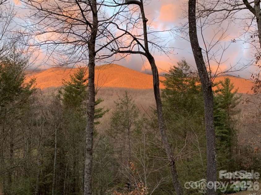 448 Mt. Mitchell Drive, Burnsville, NC 28714.  MLS# CAR4361005, YatesRealty ID 13599. 