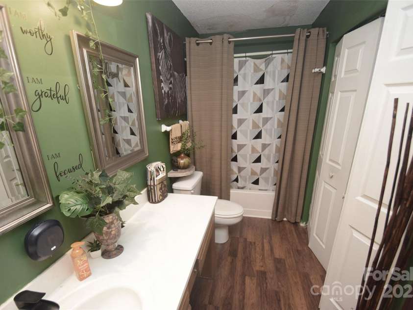 11130 Whitlock Crossing, Charlotte, NC 28273.  MLS# CAR4250386, YatesRealty ID 136. 