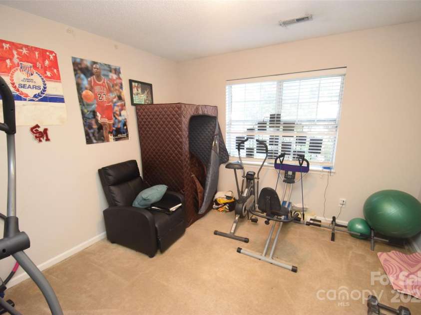 11130 Whitlock Crossing, Charlotte, NC 28273.  MLS# CAR4250386, YatesRealty ID 136. 