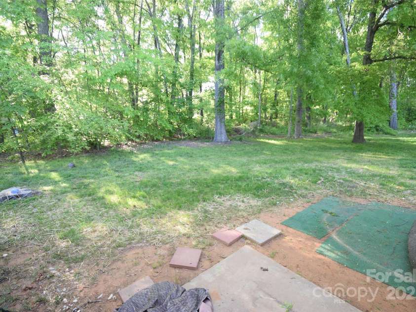 11130 Whitlock Crossing, Charlotte, NC 28273.  MLS# CAR4250386, YatesRealty ID 136. 