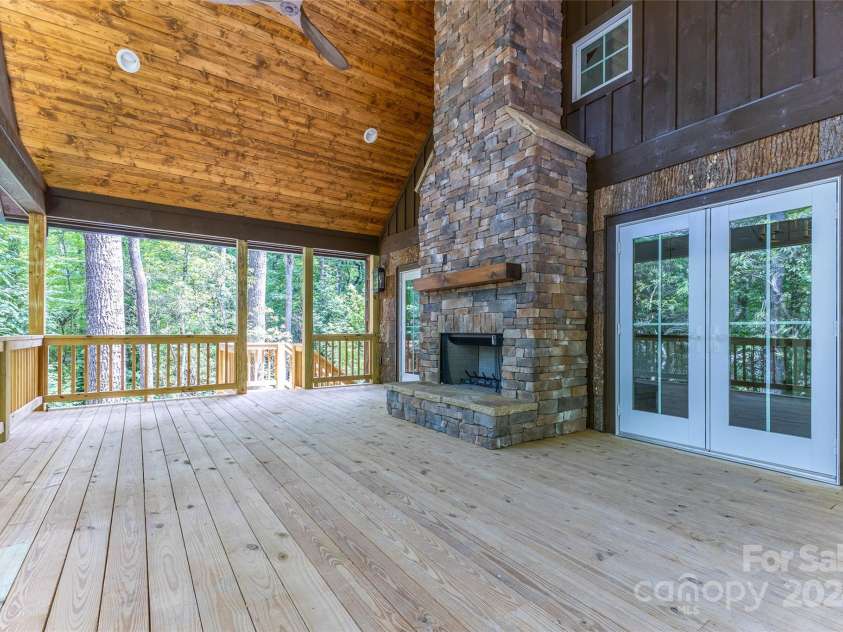 131 Club Drive, Sapphire, NC 28774.  MLS# CAR4157717, YatesRealty ID 136. 