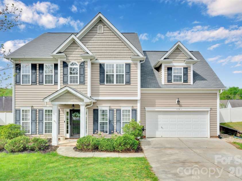 119 Louden Drive, Mooresville, NC 28115.  MLS# CAR4365938, YatesRealty ID 13600. 