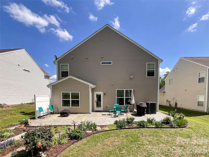 15137 Oldcorn Lane, Charlotte, NC 28262.  MLS# CAR4367729, YatesRealty ID 13601. 