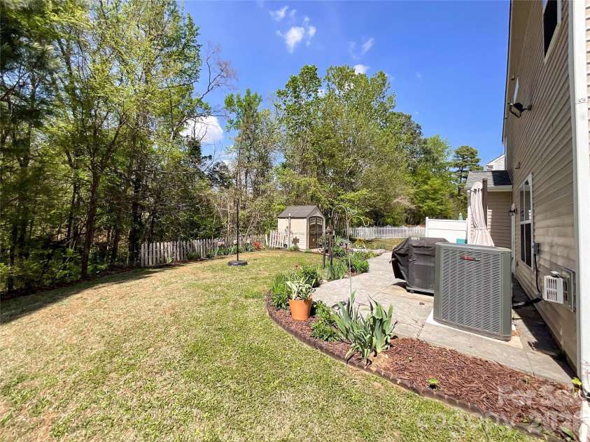 15137 Oldcorn Lane, Charlotte, NC 28262.  MLS# CAR4367729, YatesRealty ID 13601. 