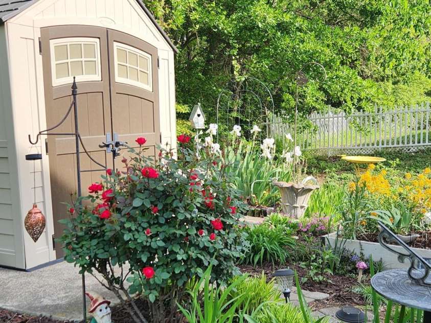 15137 Oldcorn Lane, Charlotte, NC 28262.  MLS# CAR4367729, YatesRealty ID 13601. 