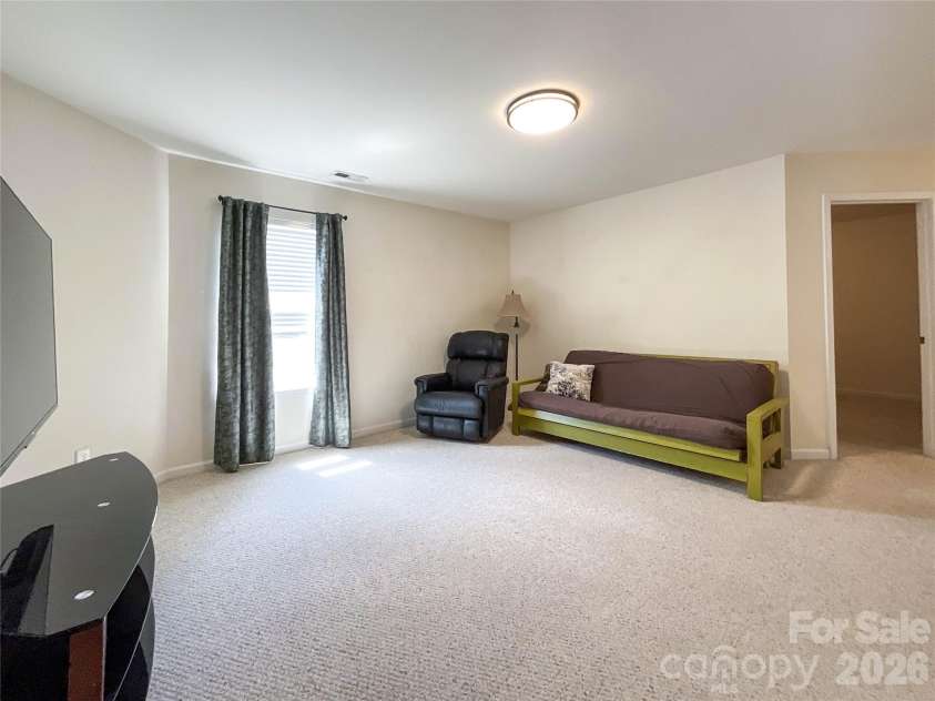 15137 Oldcorn Lane, Charlotte, NC 28262.  MLS# CAR4367729, YatesRealty ID 13601. Loft