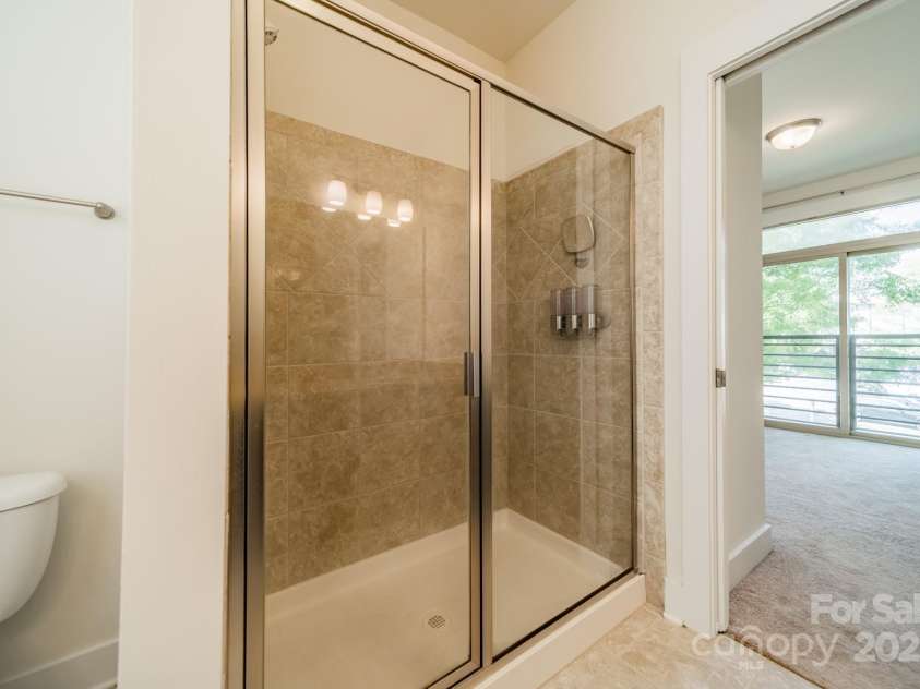 947 Warren Burgess Lane, Charlotte, NC 28205.  MLS# CAR4200841, YatesRealty ID 13601. 