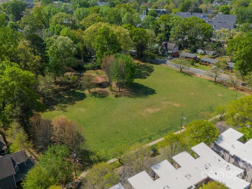 947 Warren Burgess Lane, Charlotte, NC 28205.  MLS# CAR4200841, YatesRealty ID 13601. 