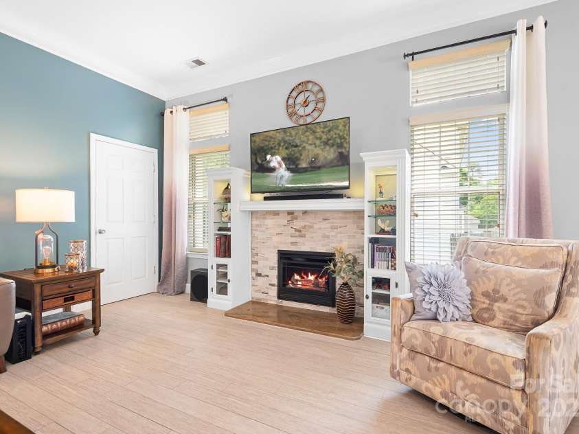 141 Rose Street, Mooresville, NC 28117.  MLS# CAR4245866, YatesRealty ID 13602. 