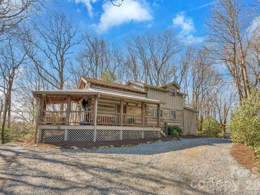 572 Skyland View Drive, Blowing Rock, NC 28605.  MLS# CAR4366871, YatesRealty ID 13602. 