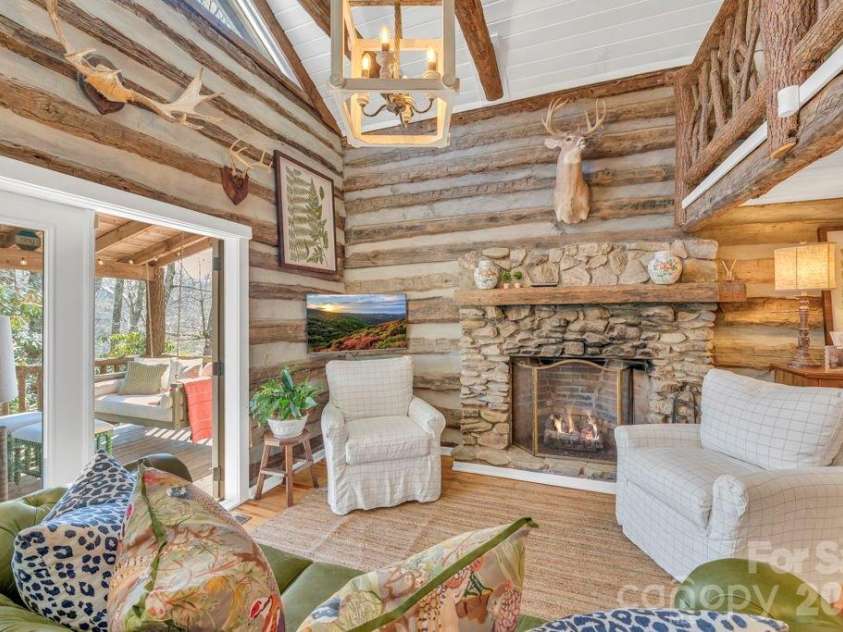 572 Skyland View Drive, Blowing Rock, NC 28605.  MLS# CAR4366871, YatesRealty ID 13602. 