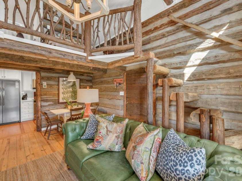 572 Skyland View Drive, Blowing Rock, NC 28605.  MLS# CAR4366871, YatesRealty ID 13602. 
